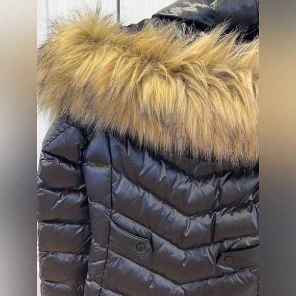 long black winter puffer coat with fur coat - Picture 7 of 7